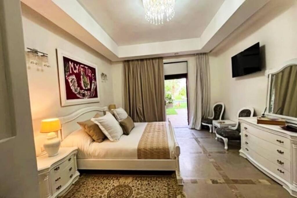 Waky Club Large Luxury Villa Marrakesh Bagian luar foto